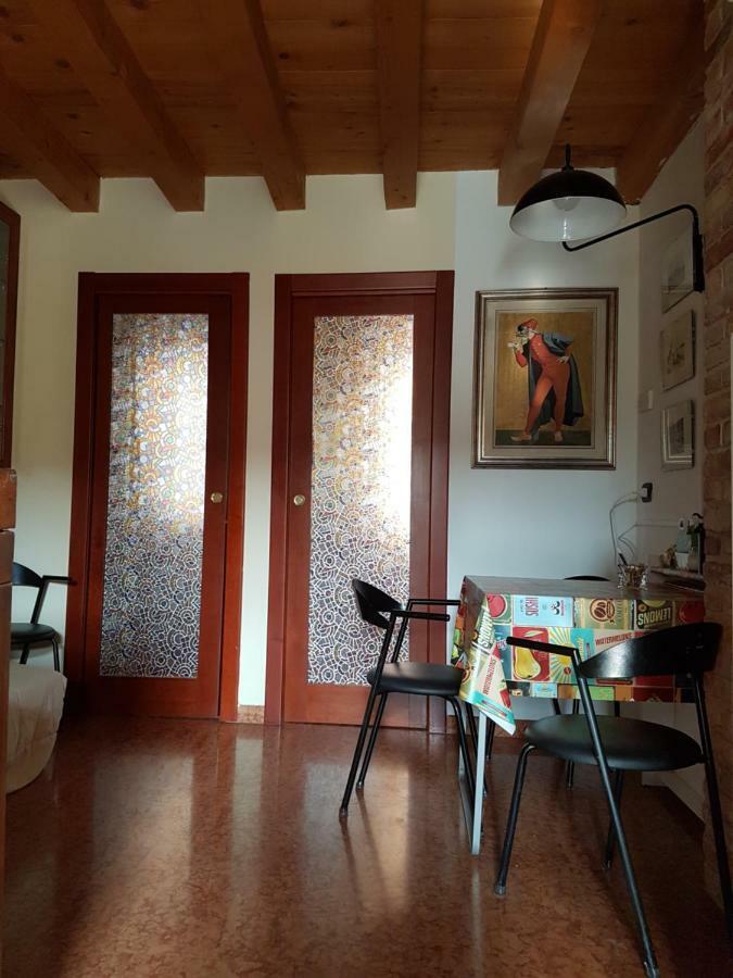 Dora Baltea Monolocale Primo Piano Mansarda Secondo Piano Verona Kültér fotó