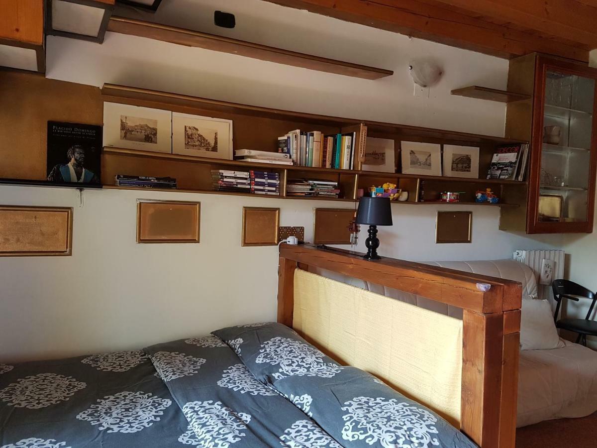 Dora Baltea Monolocale Primo Piano Mansarda Secondo Piano Verona Kültér fotó