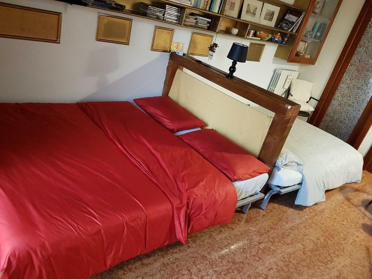 Dora Baltea Monolocale Primo Piano Mansarda Secondo Piano Verona Kültér fotó