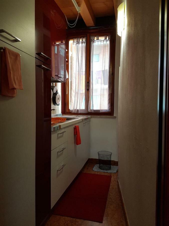 Dora Baltea Monolocale Primo Piano Mansarda Secondo Piano Verona Kültér fotó