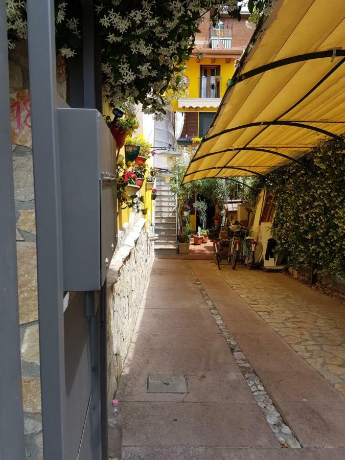 Dora Baltea Monolocale Primo Piano Mansarda Secondo Piano Verona Kültér fotó