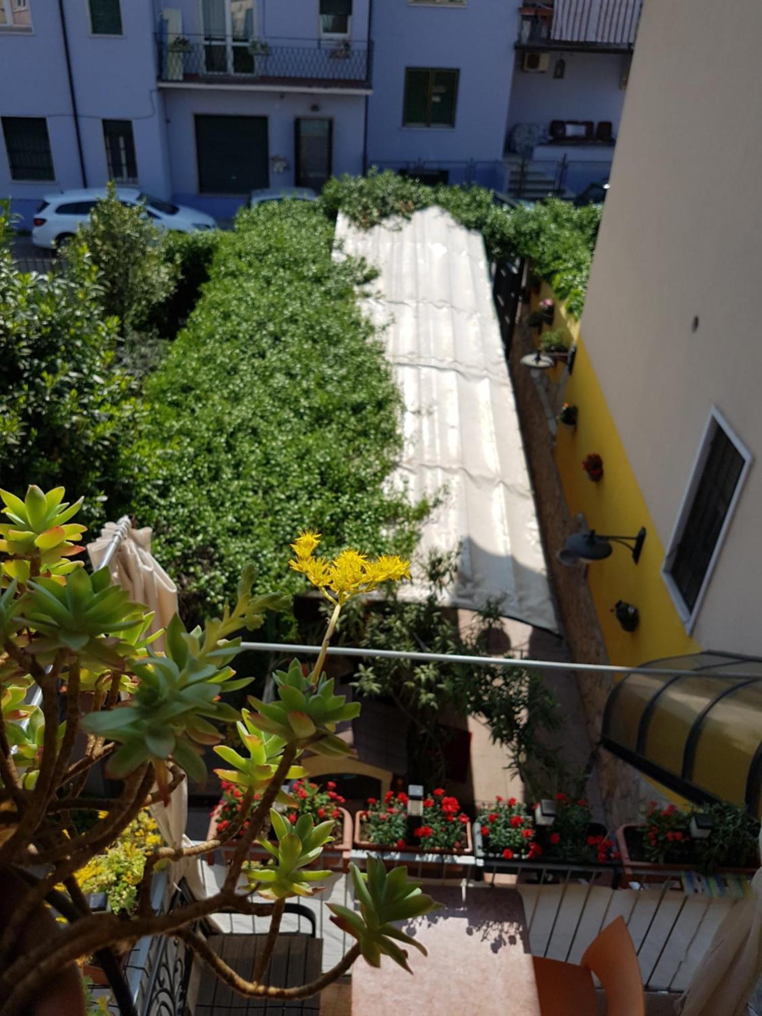 Dora Baltea Monolocale Primo Piano Mansarda Secondo Piano Verona Kültér fotó